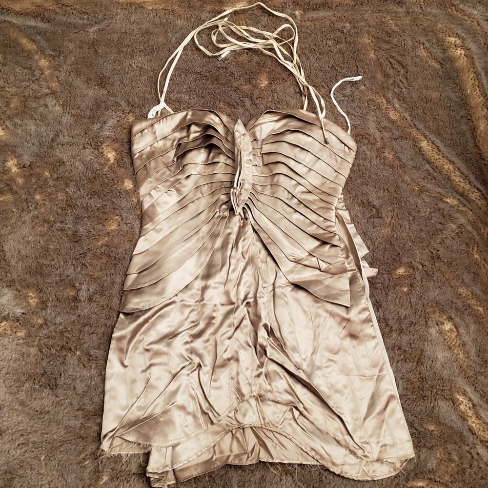 $2500 New Costume National layered, fitted top